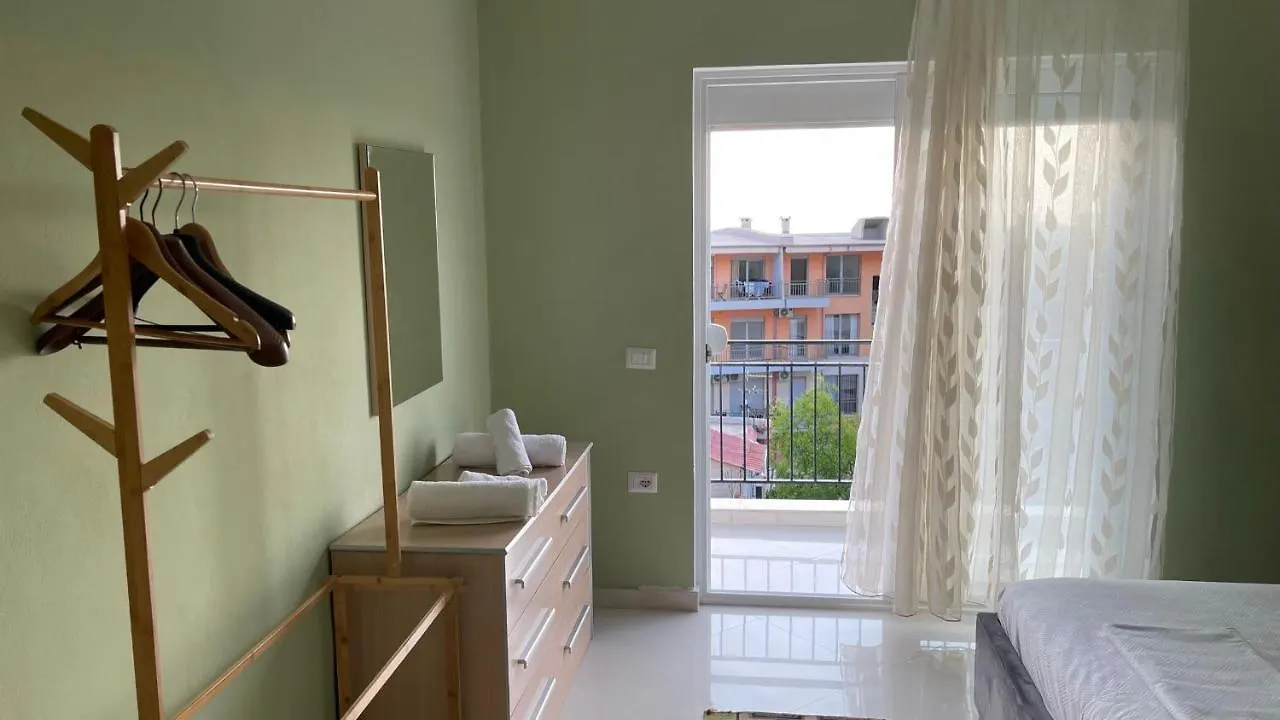 Azure Apartments By Kondo Stays Vlorë