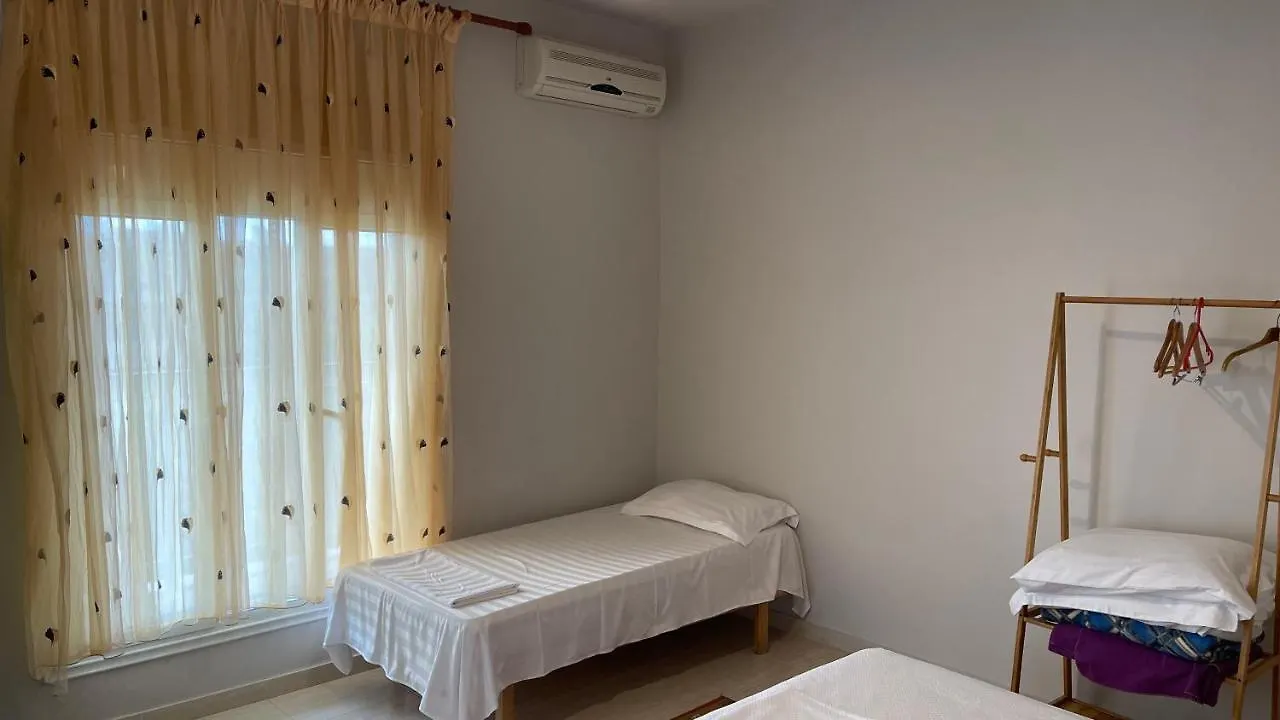 Azure Apartments By Kondo Stays Vlorë 0*,